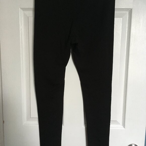 H & M Divided Black leggings Size Medium - Picture 2 of 4